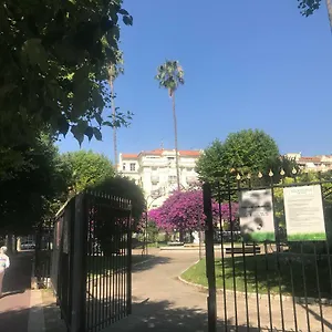 Roses&ivy, Rue Du Congres , Nice France